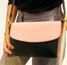 Load image into Gallery viewer, Elsie Plain Leather Bag 23x17