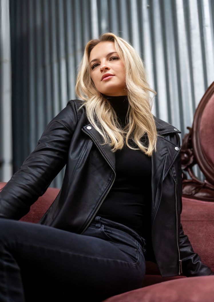 ELIETIAN - Long Sleeve Mock Neck Top: Black / One Size